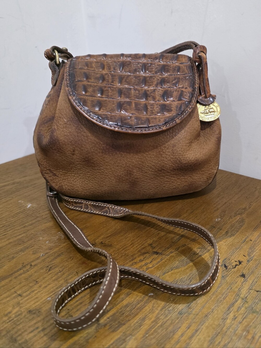 Vintage Brahmin suede/Crocodile leather crossbody bag in a warm brown